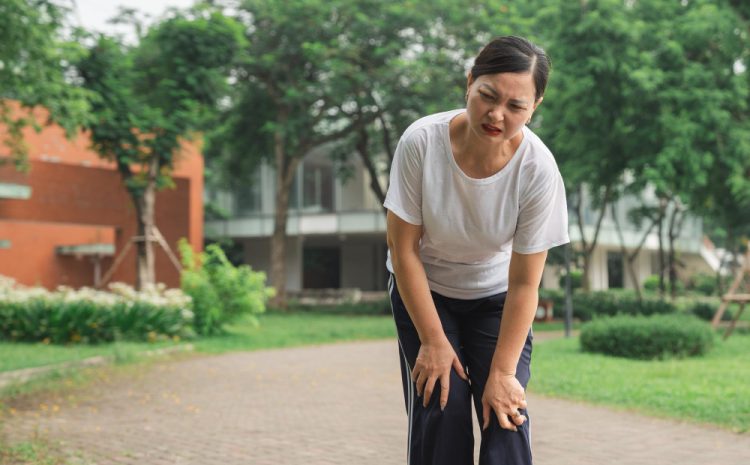 Persistent Knee Pain While Walking: Common Causes and Treatment Options 